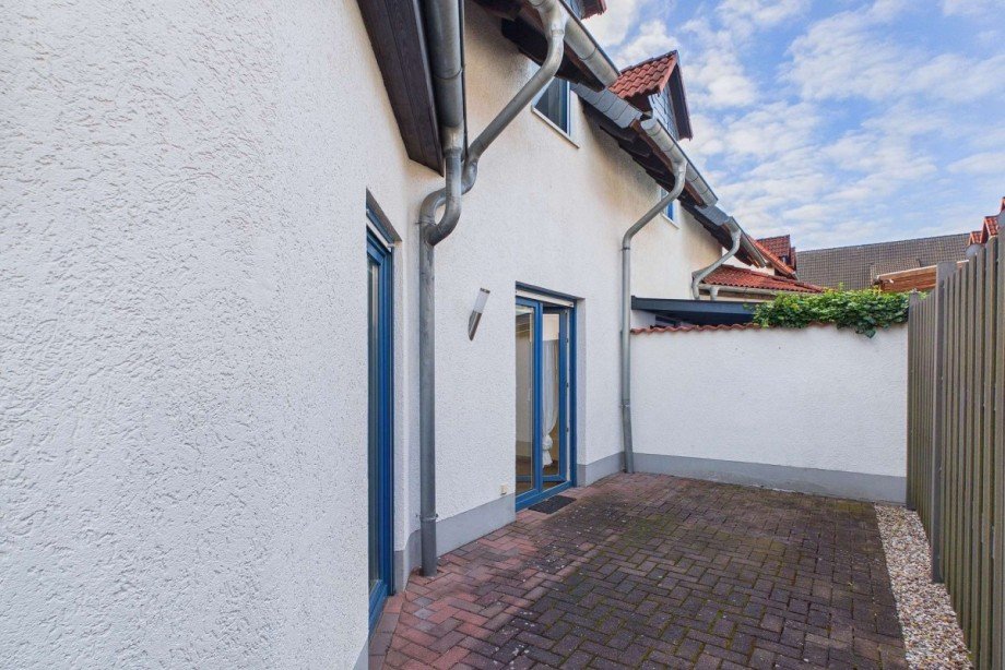 Terrasse vor dem Wohnzimmer Doppelhaush�lfte Wolfsburg-Nordsteimke