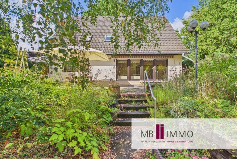 Herbstblick Danndorf Haus Gro�es Haus mit gro�em Garten in Danndorfs sch�nster Lage sucht K�ufer mit Visionen