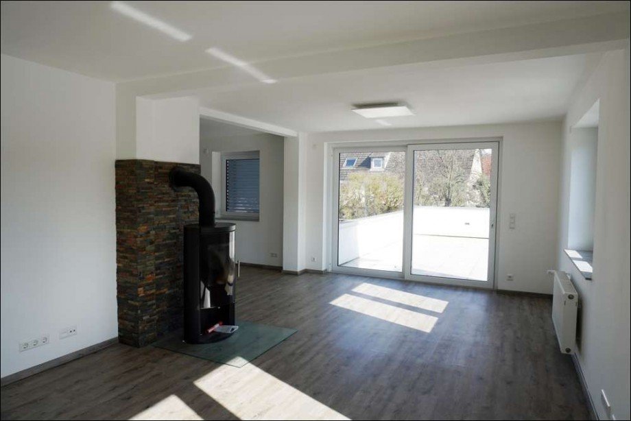 Blick vom Wohnzimmer zur Terrasse Maisonettewohnung Wolfsburg / Reislingen
