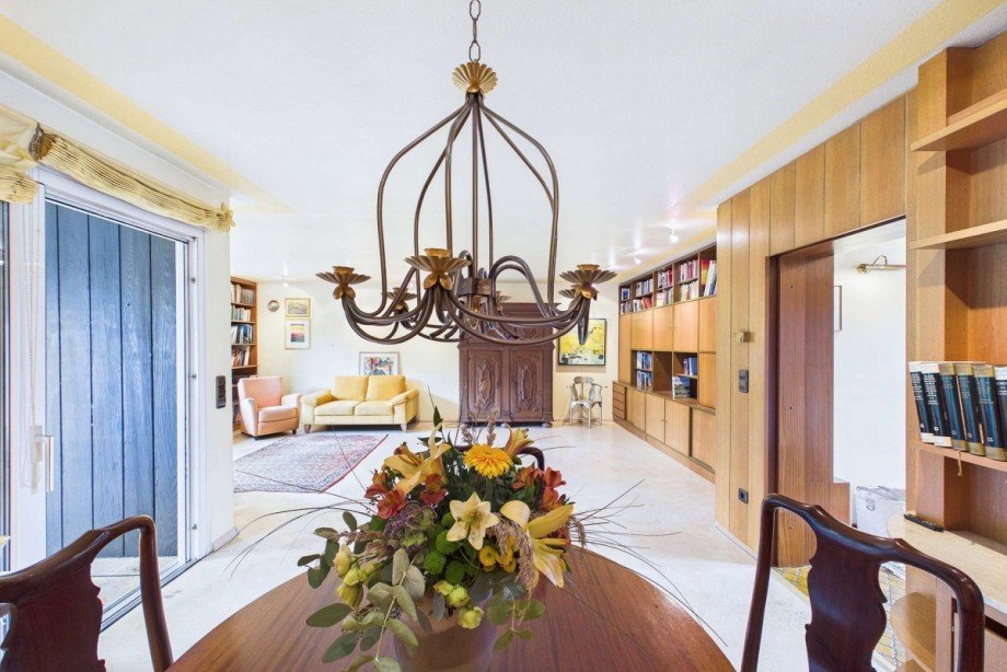 Blick von der Essecke ins Wohnzimmer Einfamilienhaus Wolfsburg