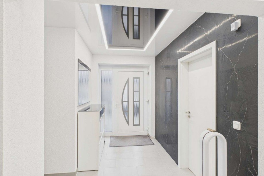 Blick zur Haust�r Bungalow R�hen