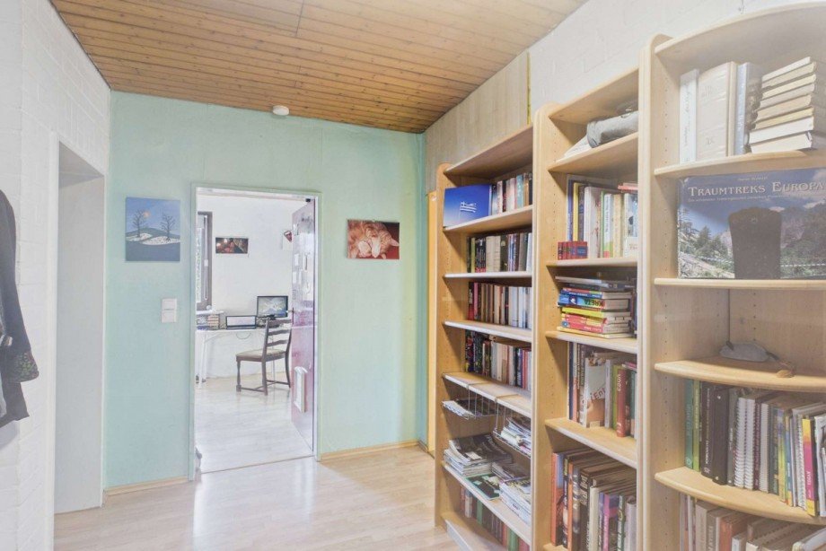 Obergeschoss Diele mit Blick ins Arbeitszimmer Einfamilienhaus Mariental