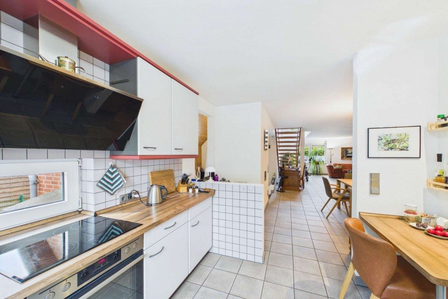 Blick von der K�che in den Wohnbereich Einfamilienhaus Wolfsburg-Hattorf