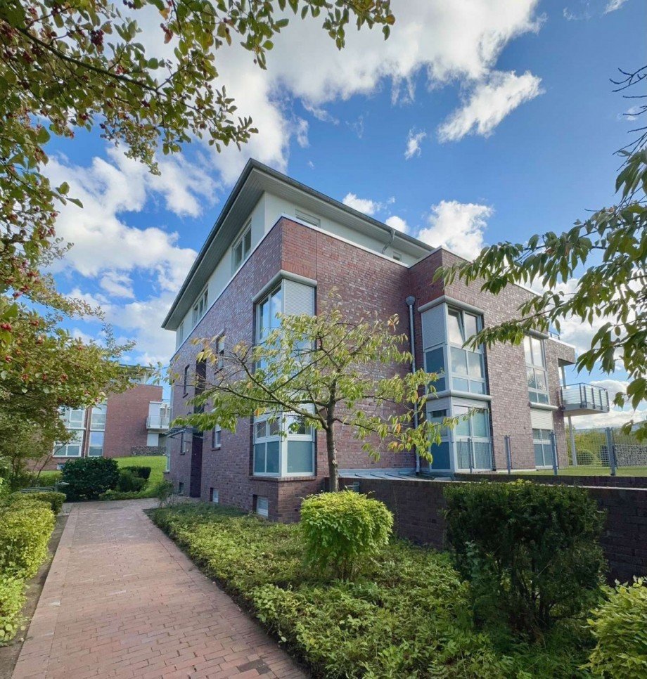 Blick-zum-Haus Etagenwohnung Wolfsburg