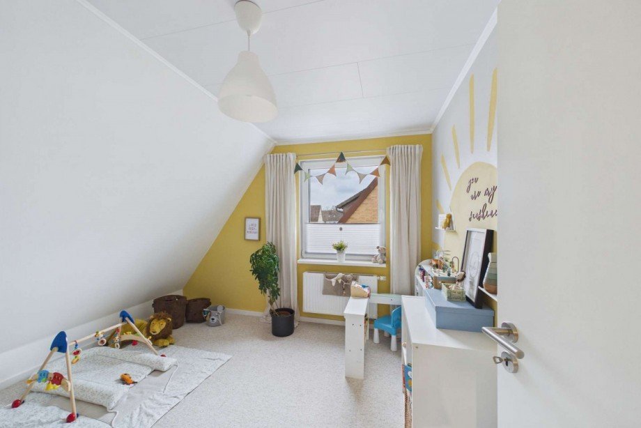 Kinderzimmer 2 im Obergeschoss Doppelhaush�lfte Wolfsburg