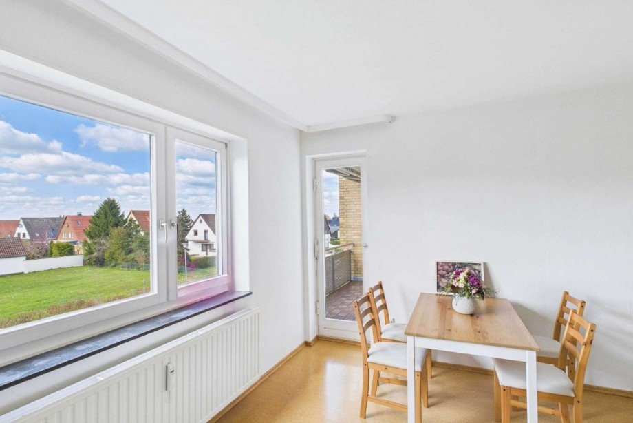 Blick zur Balkont�r Etagenwohnung Wolfsburg