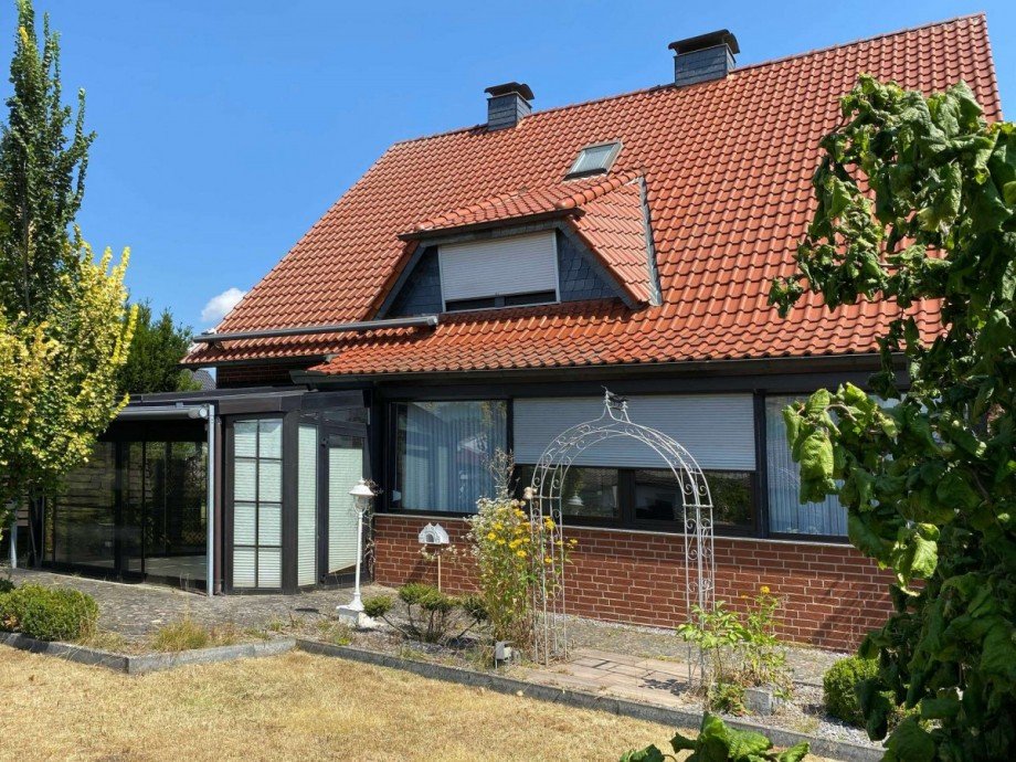 Gartenansicht zum Haus Haus Wolfsburg