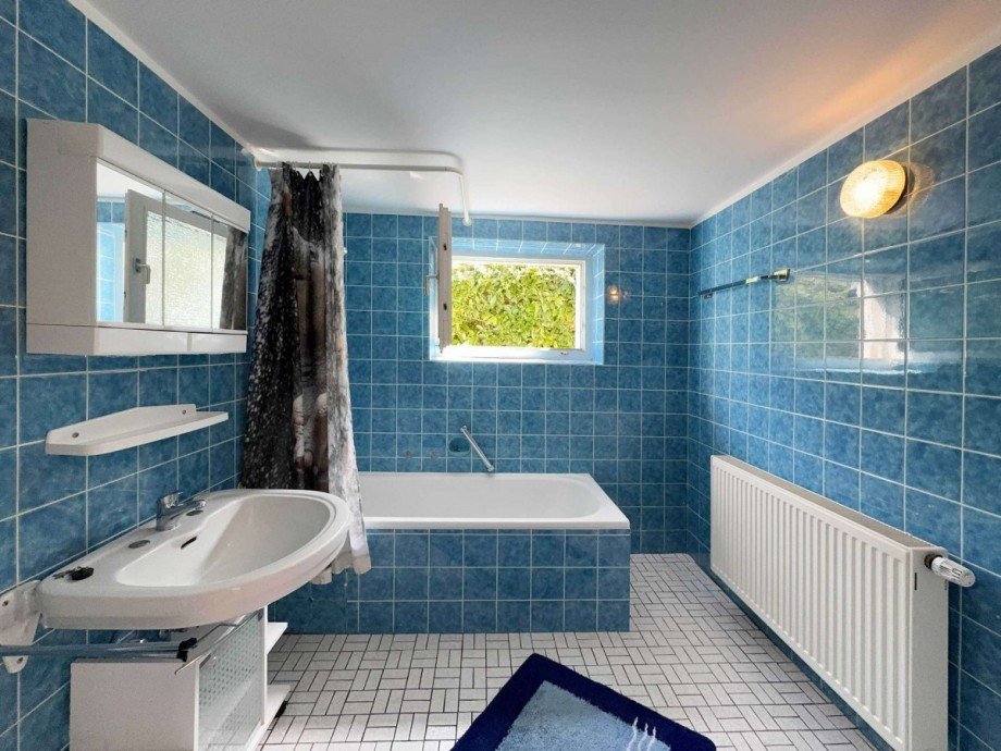 Blaues Wannenbad Haus Wolfsburg