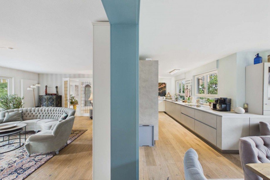 Links Wohnzimmer rechts Esszimmer Haus Bad Bevensen