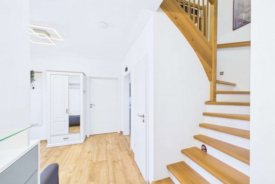 Treppe ins Obergeschoss Einfamilienhaus Bergfeld