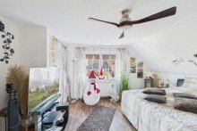 Schlafzimmer Traumhaus in Weihnachtsstimmung sucht neue Besitzer