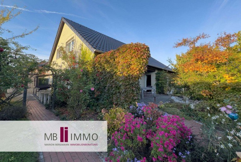 Blumentitel Wolfsburg Haus Sehr gepflegte und gro�z�gige Immobilie freut sich auf neue Eigent�mer