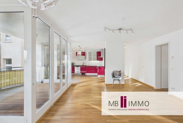 Blick in den gro�z�gigen Wohnzimmerbereich Berlin Etagenwohnung Ihre Neue Traumwohnung mitten in Berlin