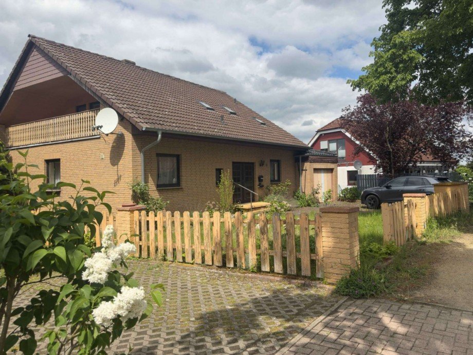 Blick zum Haus Einfamilienhaus Wolfsburg