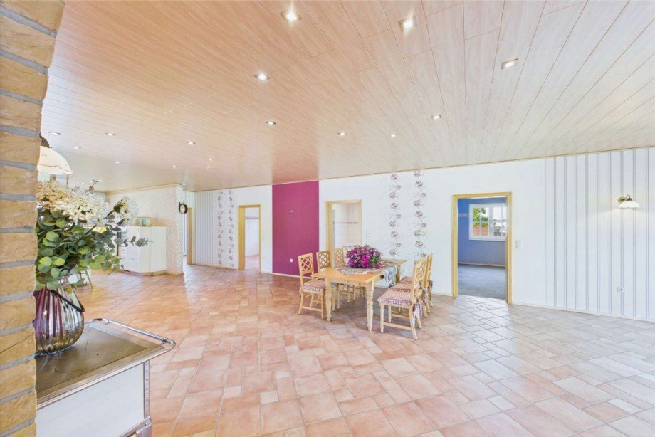 Blick vom Kaminzimmer ins Wohnzimmer Einfamilienhaus Wolfsburg