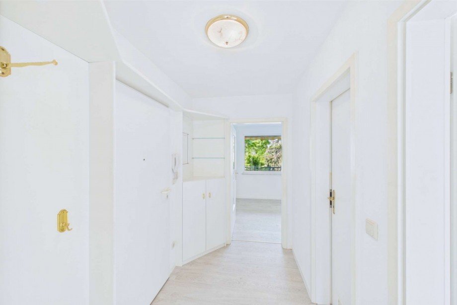Flurblick-zum-Wohnzimmer Etagenwohnung Wolfsburg-Fallersleben