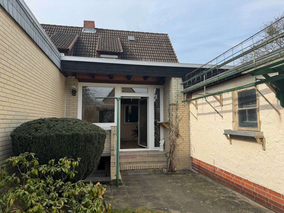 Terrasse vor dem Wintergarten Doppelhaush�lfte Wolfsburg