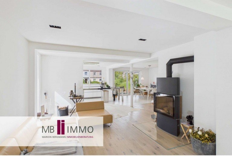 Blick zum Essbereich Wolfsburg Einfamilienhaus Sie suchen Exklusivit�t? Dann kommen Sie und �berzeugen sich von diesem Immobilientraum!