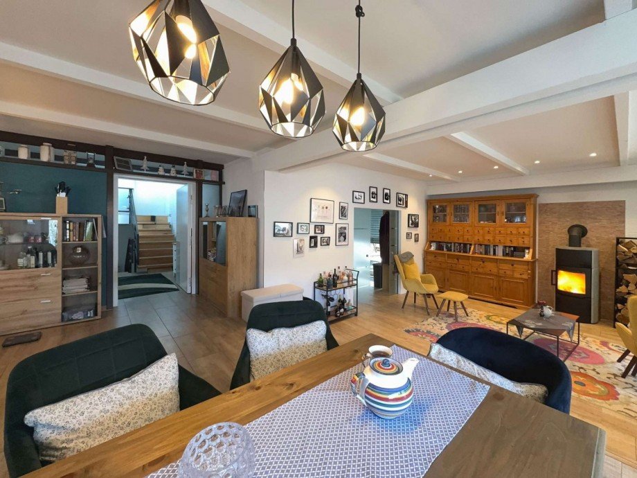 Wohnzimmer mit Blick zum Bungalow Wolfsburg