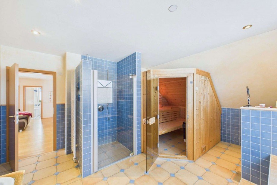 Masterbad, Blick zur Sauna Einfamilienhaus Wolfsburg