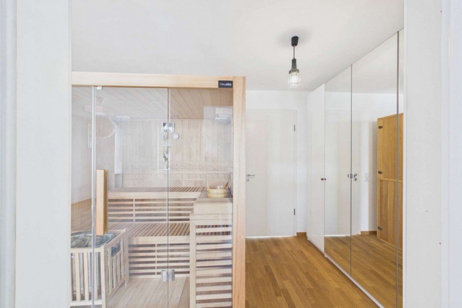 Sauna und Ankleidebereich Etagenwohnung Berlin