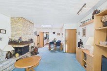 Wohnzimmer mit Blick zur K�che Gro�es Haus war gestern - Wohnen auf einer Ebene heute