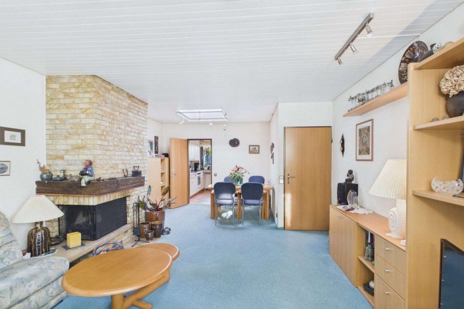 Wohnzimmer mit Blick zur K�che Bungalow Wolfsburg