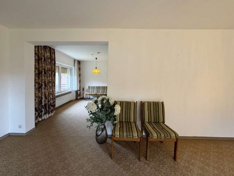 Blick vom Wohnzimmer zum Esszimmer Einfamilienhaus Wolfsburg