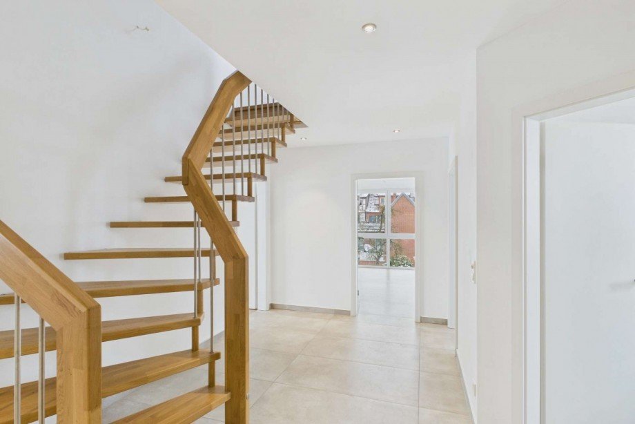 Flur im Eingangsbereich Maisonettewohnung Wolfsburg