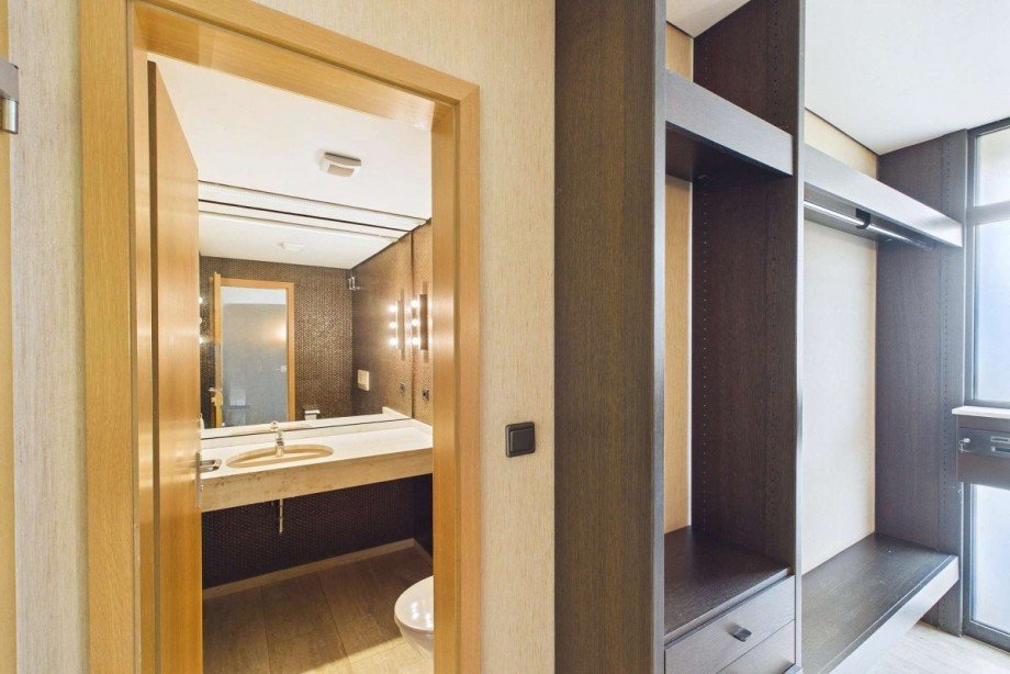 Blick von der Diele ins G�ste-WC Einfamilienhaus Wolfsburg