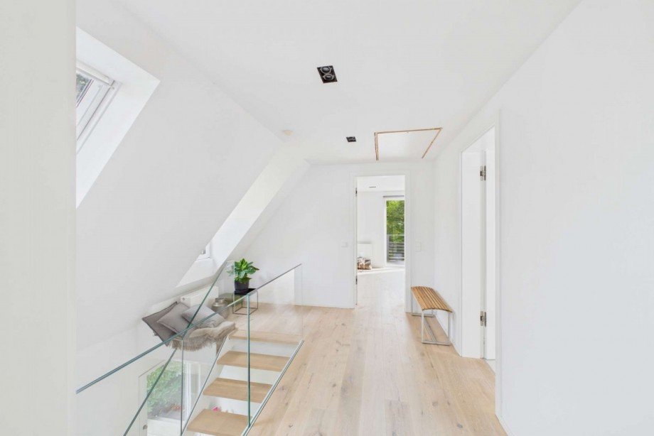 Obergeschoss - Flur mit Blick zum Schlafzimmer Einfamilienhaus Wolfsburg