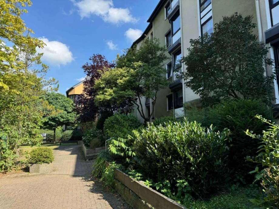 Weg zum Haus Etagenwohnung Wolfsburg / Westhagen