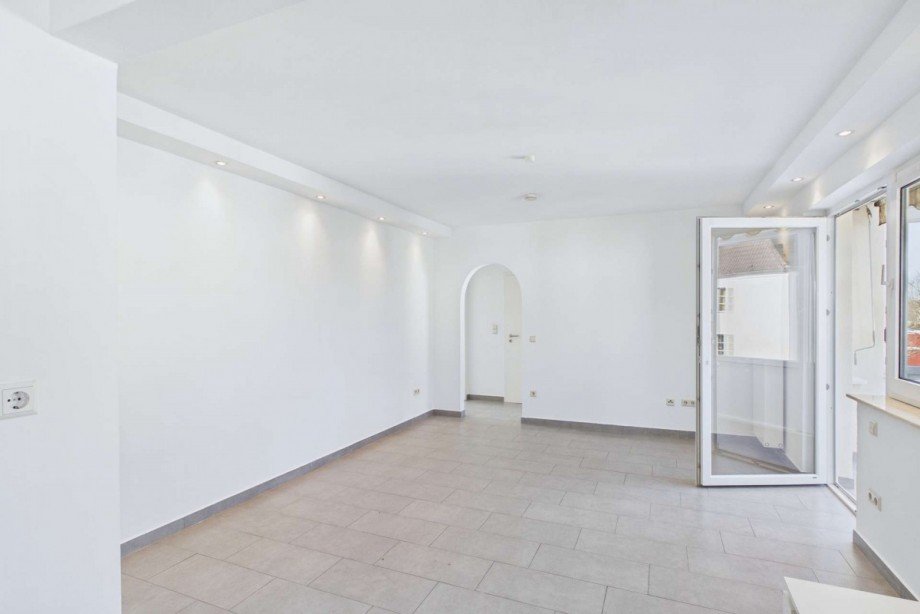Blick von der K�che ins Wohnzimmer Etagenwohnung Wolfsburg
