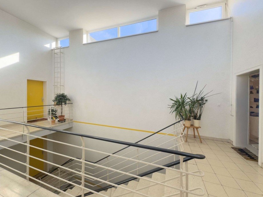 Treppenabsatz vor der Wohung Dachgeschosswohnung Wolfsburg