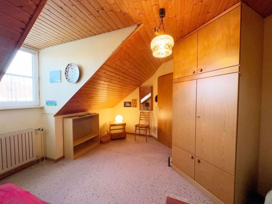 Zimmer im Dachgeschoss Reihenmittelhaus Wolfsburg