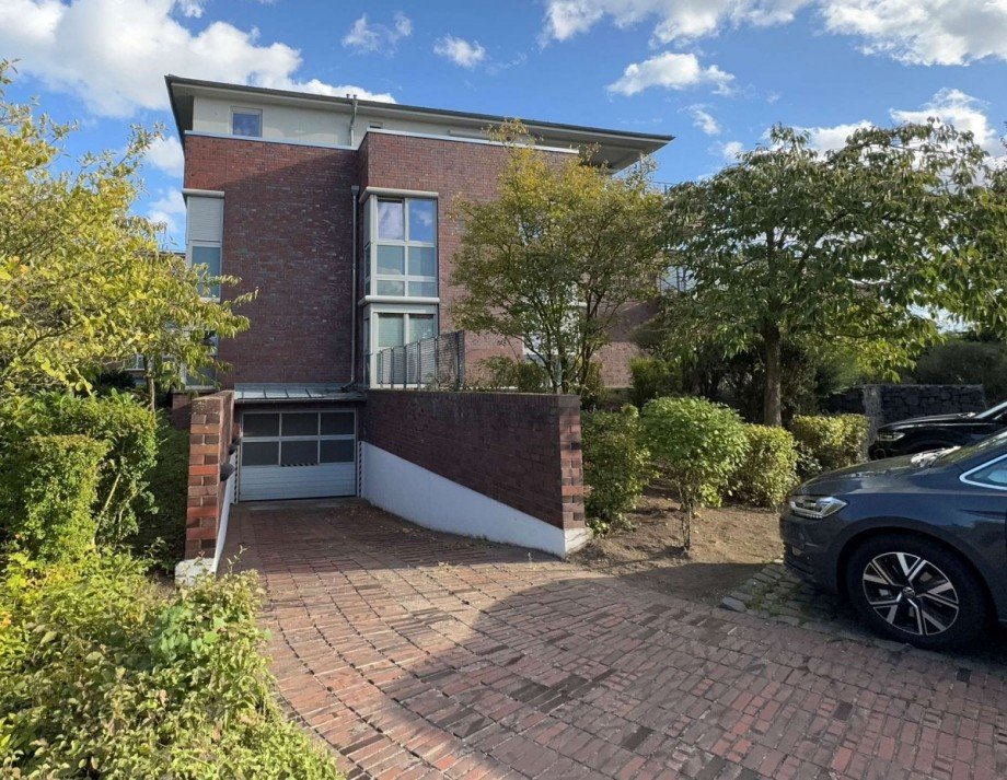 Garageneinfahrt Etagenwohnung Wolfsburg