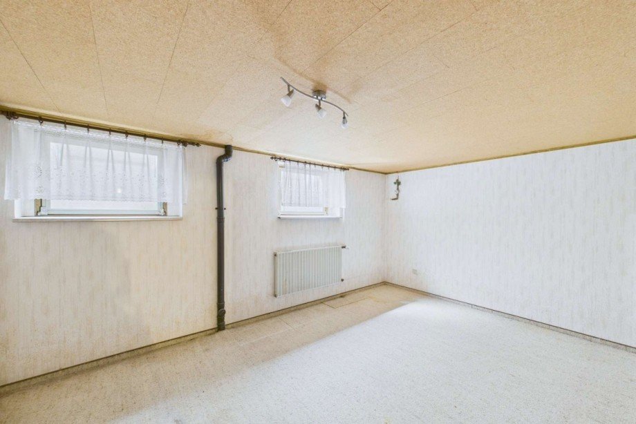 Keller- G�stezimmer Einfamilienhaus Wolfsburg