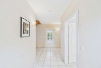 Bild (b8b829bfe0b477143c27dab2b8c44b32): Kofferpacken und einziehen - dieses gepflegte Reihenh�uschen kann bald Ihnen geh�ren.