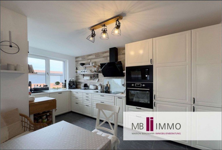 Traumk�che Wolfsburg - Fallersleben Etagenwohnung RESERVIERT Wohlf�hl-Wohnung mit Fahrstuhl und Maxikeller freut sich auf neue Eigent�mer