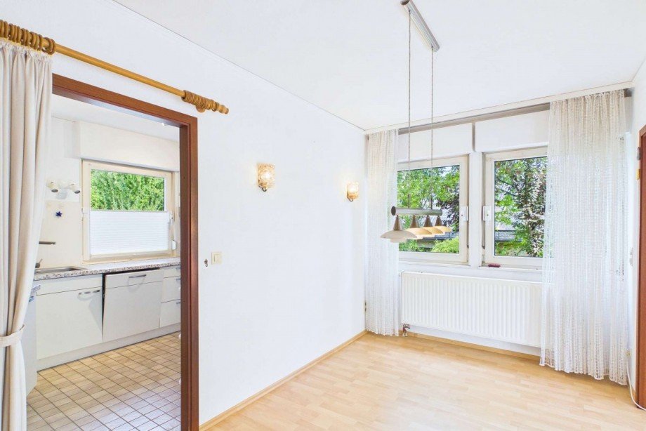 Essbereich mit Blick zur K�che Haus Danndorf