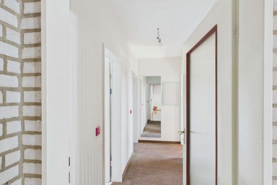 Flur f�hrt zu den Schlafr�umen und ins Bad Einfamilienhaus Wolfsburg