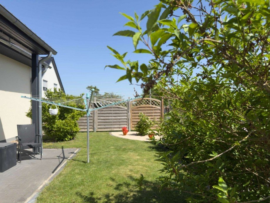 Gartenbereich vor Terrasse 2 Einfamilienhaus Bergfeld