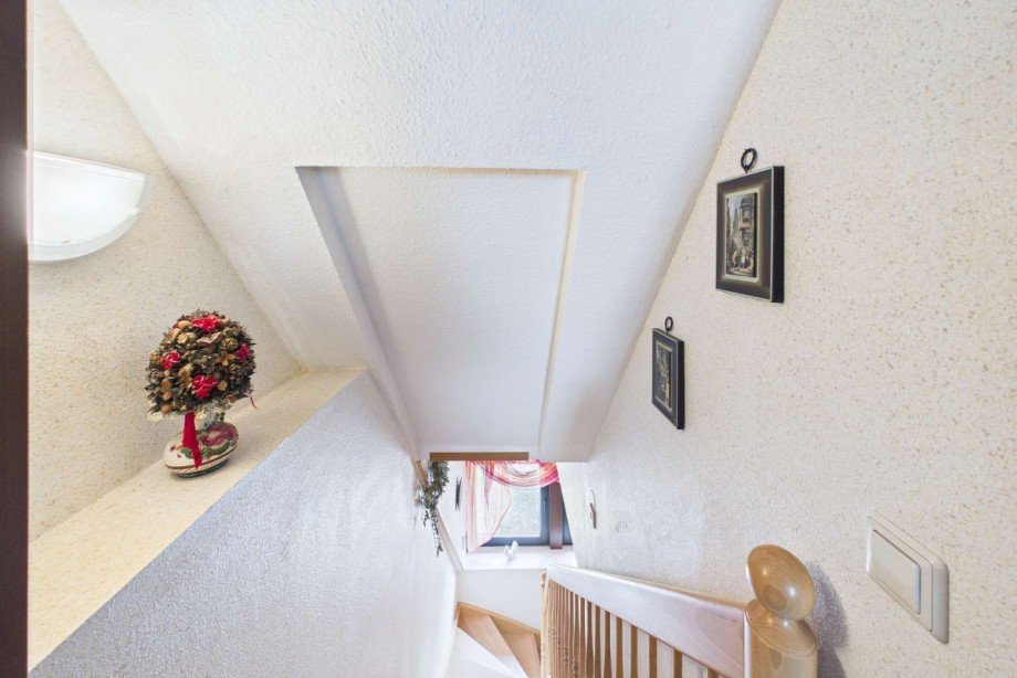 Blick von der ausgebauten Dachspitze ins Obergeschoss Haus Wolfsburg