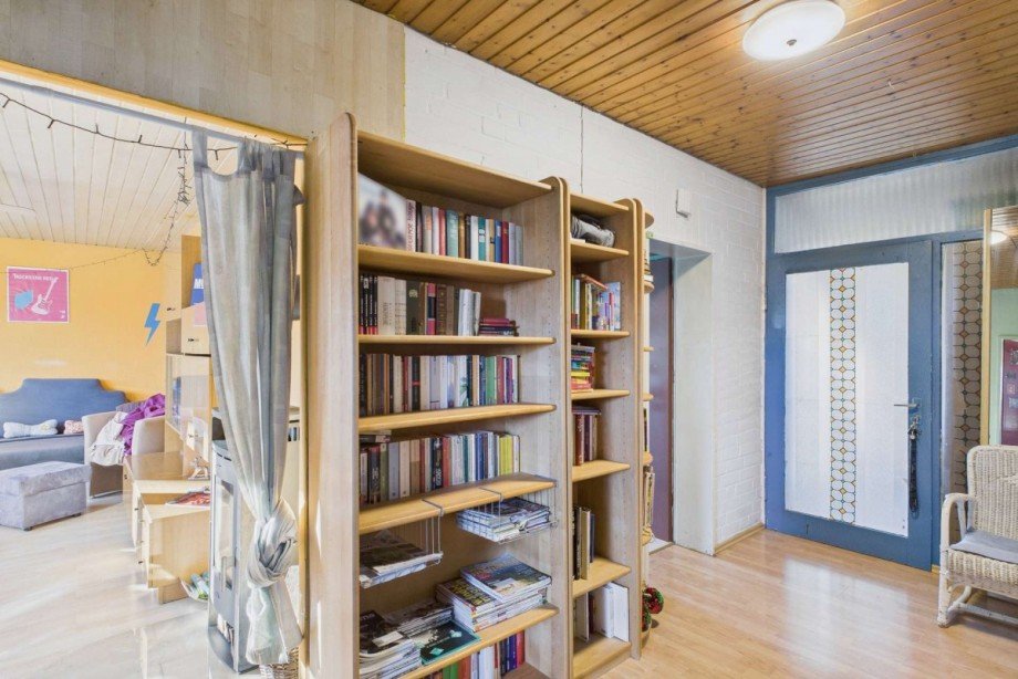 Obergeschoss Diele mit Blick ins Wohnzimmer links Einfamilienhaus Mariental