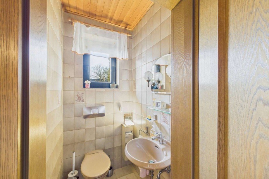 G�ste-WC im Garderobenbereich Einfamilienhaus Wolfsburg-Ehmen