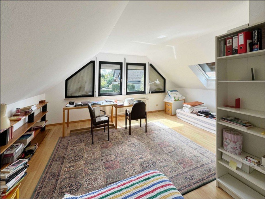 Gro�es Zimmer Obergeschoss Einfamilienhaus Wolfsburg