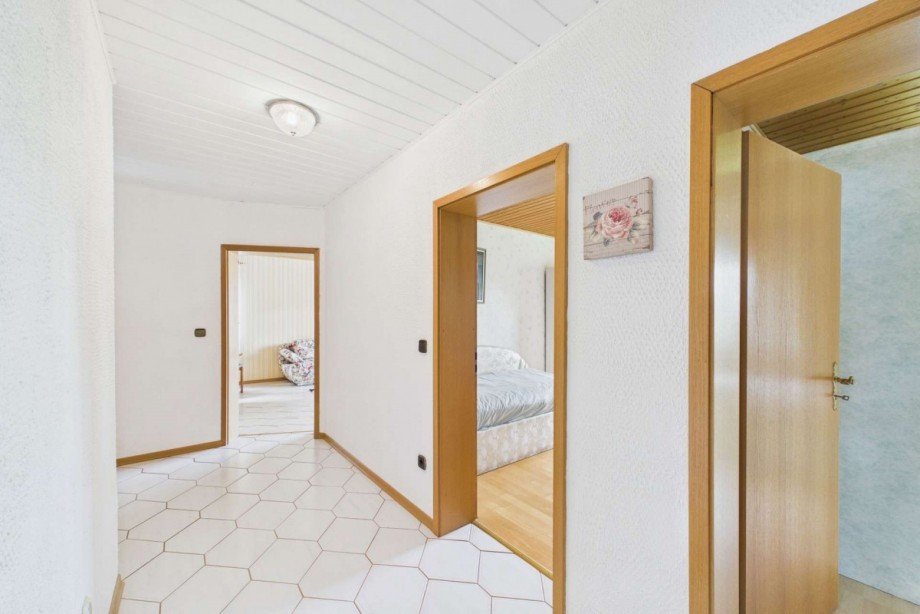 Flur mit Blick in Richtung Wohnzimmer Einfamilienhaus Wolfsburg