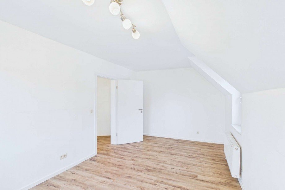 Schlafzimmer Doppelhaush�lfte Wolfsburg-Nordsteimke
