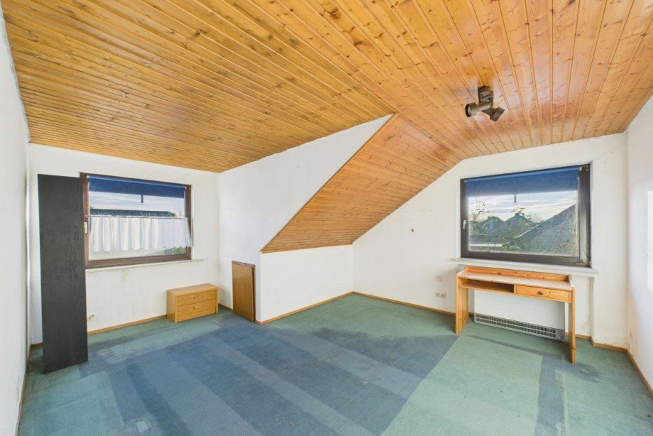 Zimmer 2 im Obergeschoss Einfamilienhaus Wolfsburg