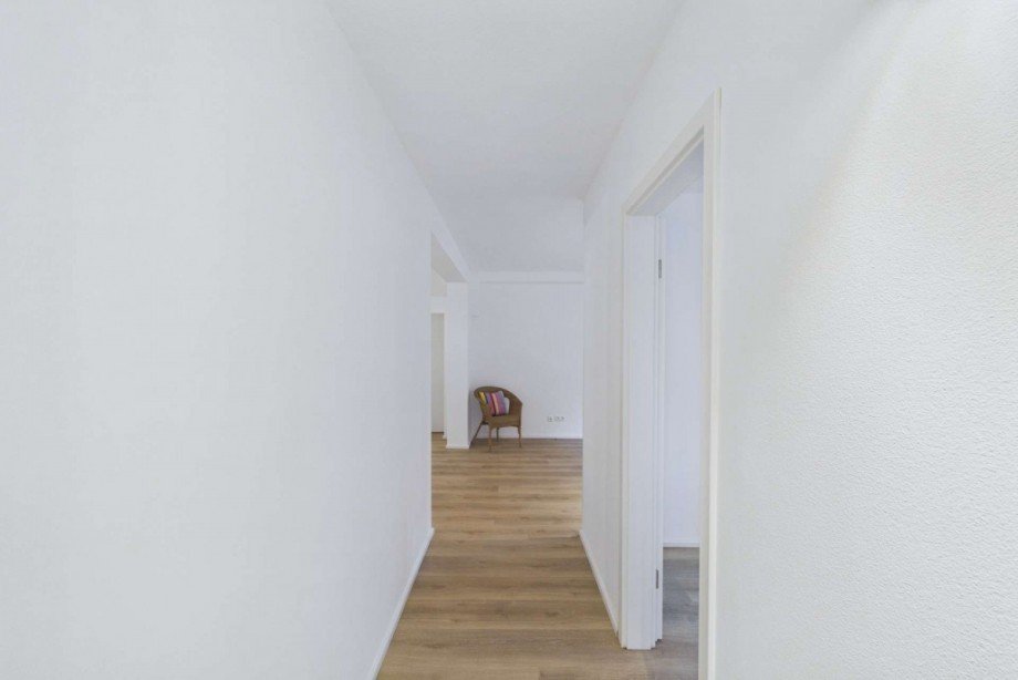 Souterrain - Blick vom Flur in den Wohnbereich Haus Wolfsburg